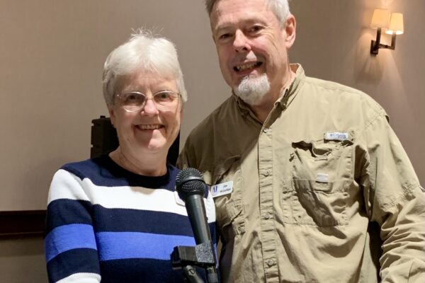Sarah Spinks presents award to Jim MacLachland