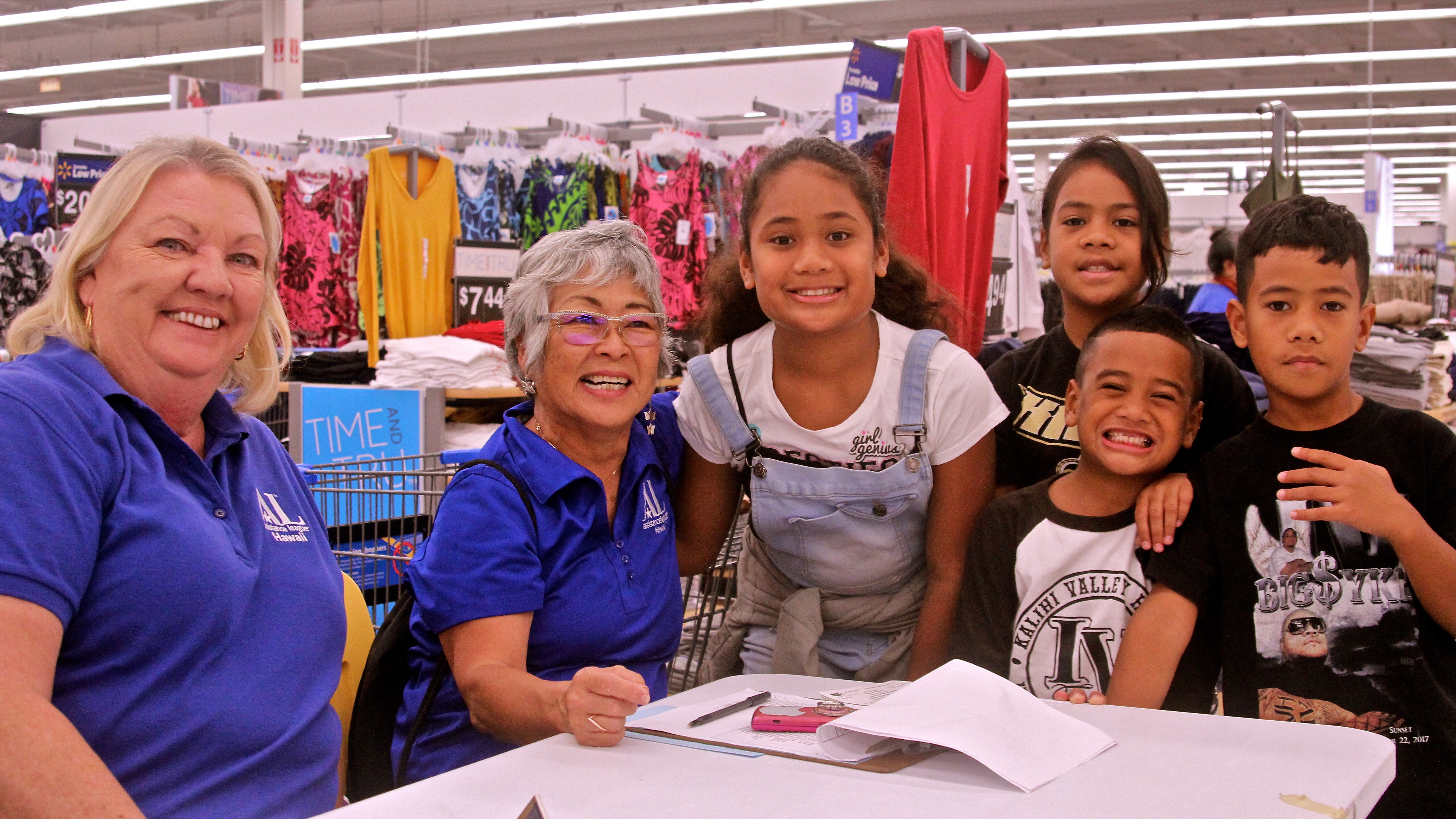 ALH091518-BN3 Opeartion School Bell volunteers at WalMart (2018)
