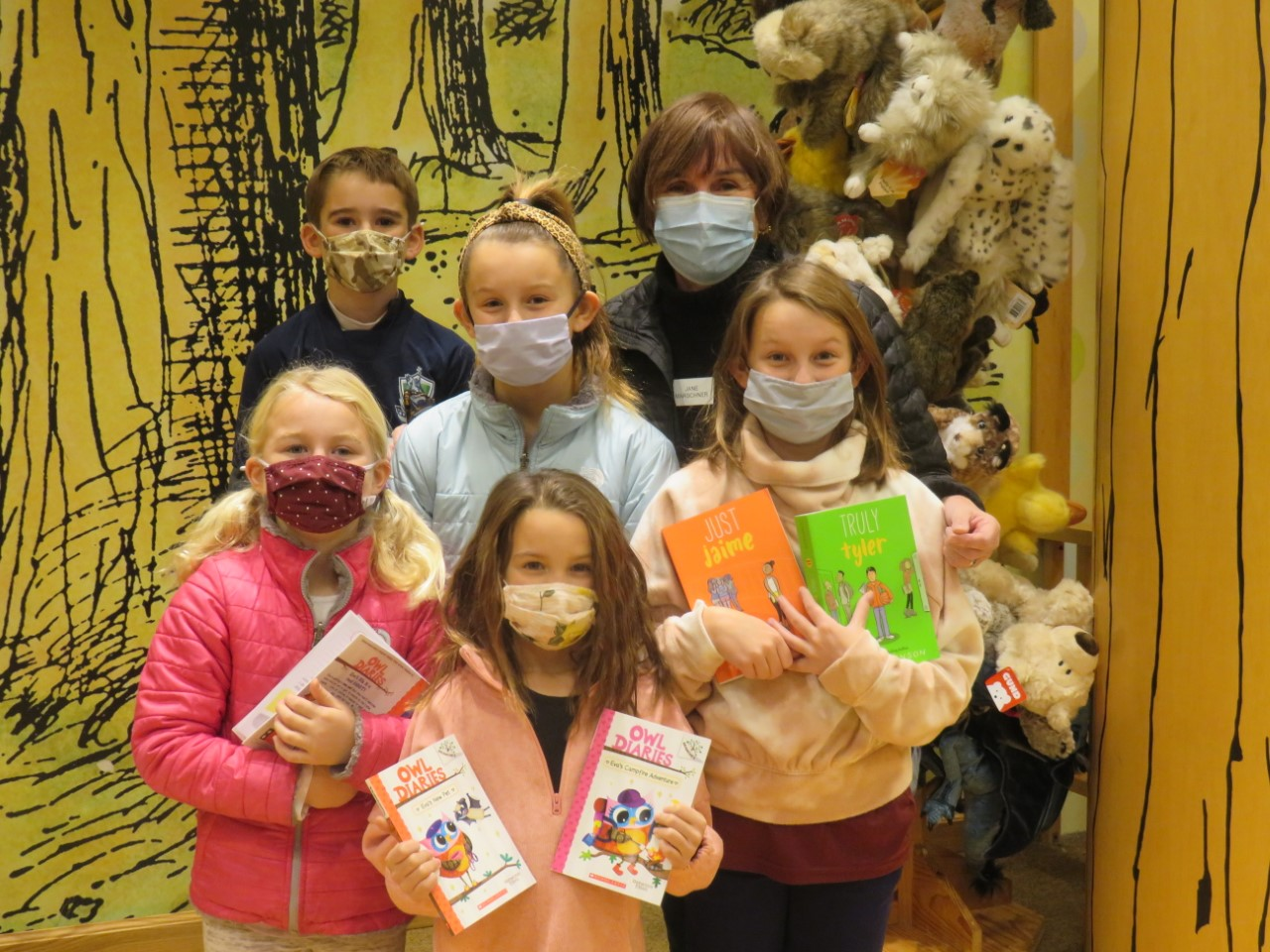 St. Louis - Assistance League Partners with West County Barnes & Noble (2)